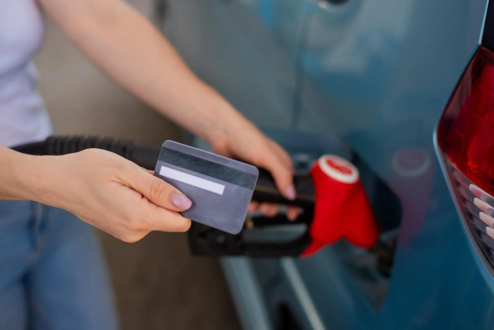 Intégration des cartes carburants dans la plateforme de géolocalisation