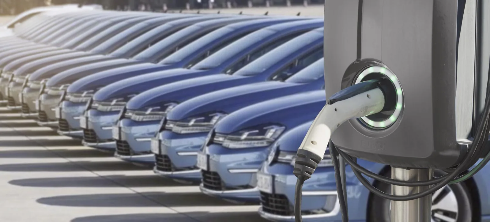 Flotte de véhicules électriques équipés d'un traceur GPS